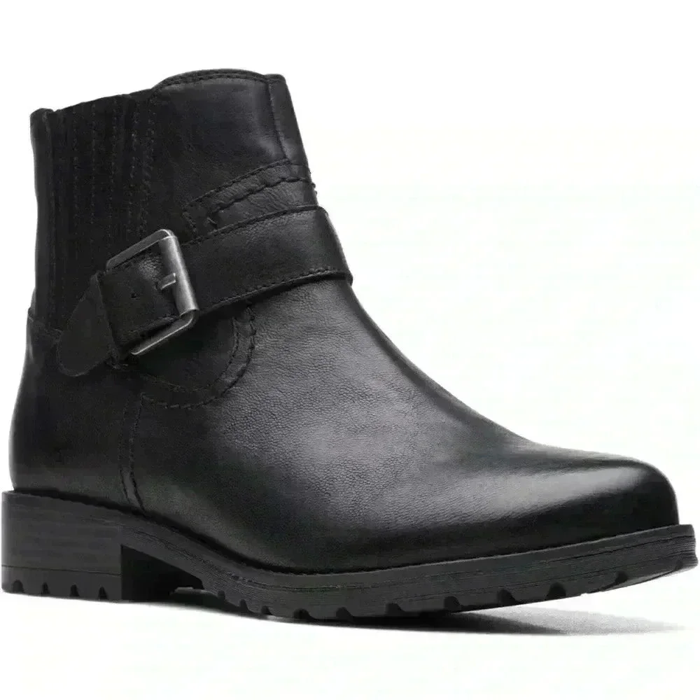 Clarks women’s 6.5 Clarkwell strap boots black buckle closure side zipper